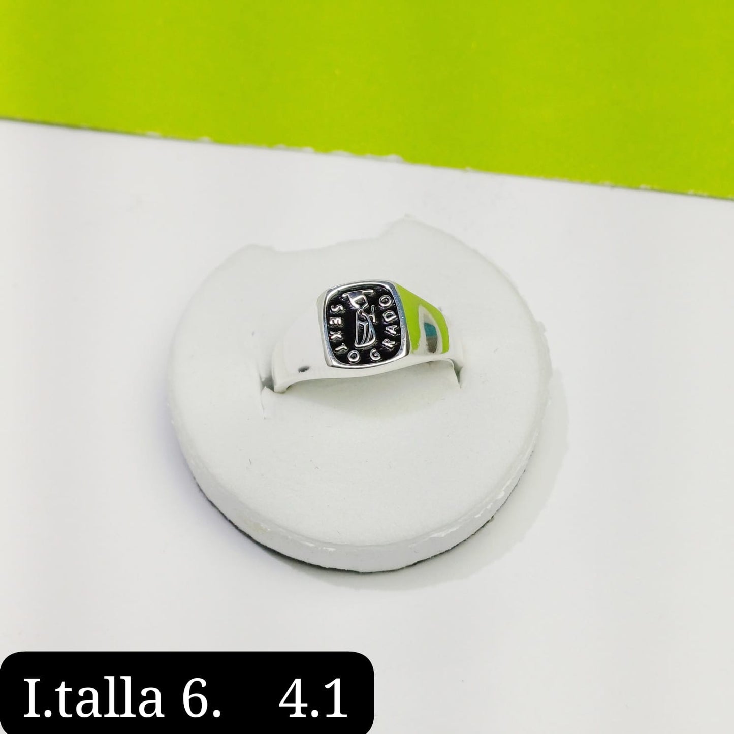 Anillo de graduación 6to grado