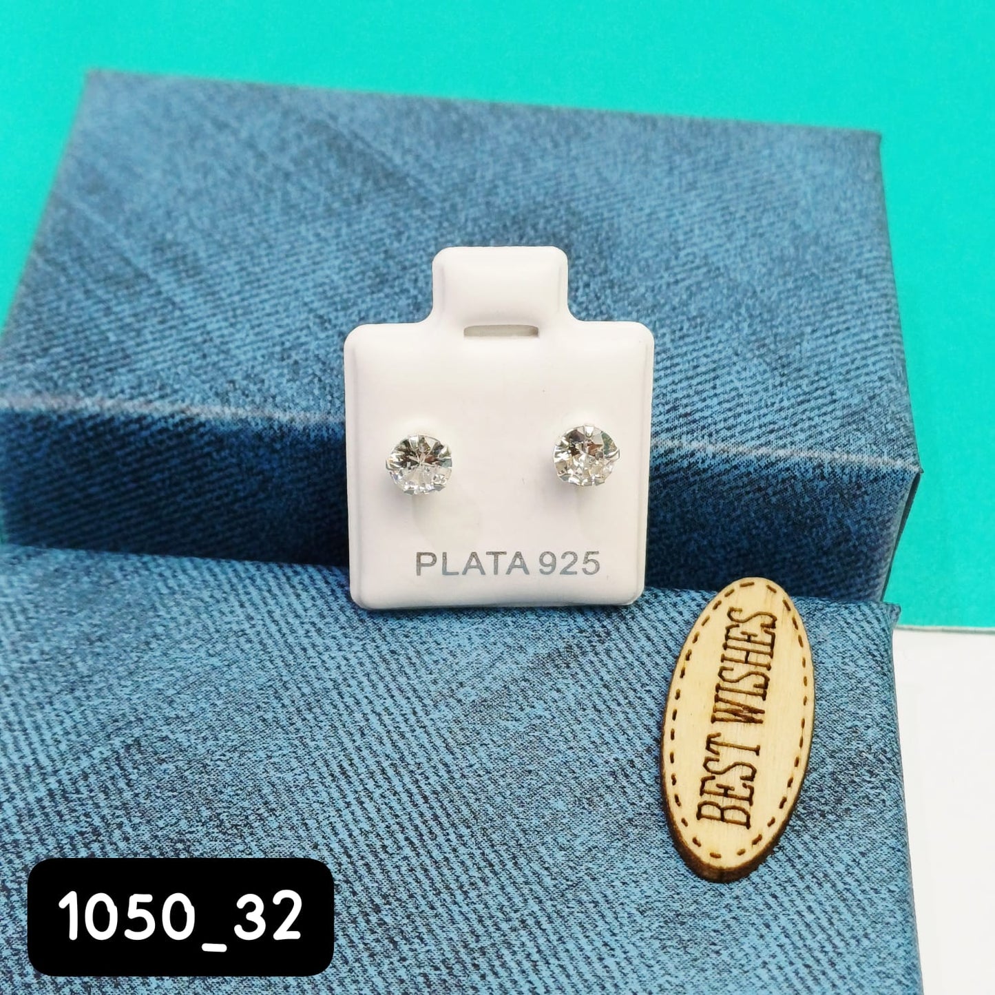 Arete de Broquel blanco