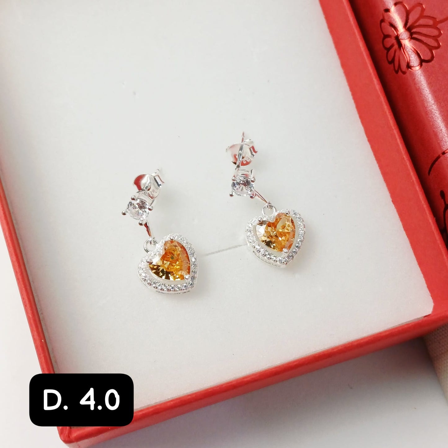 Arete pegado de corazón