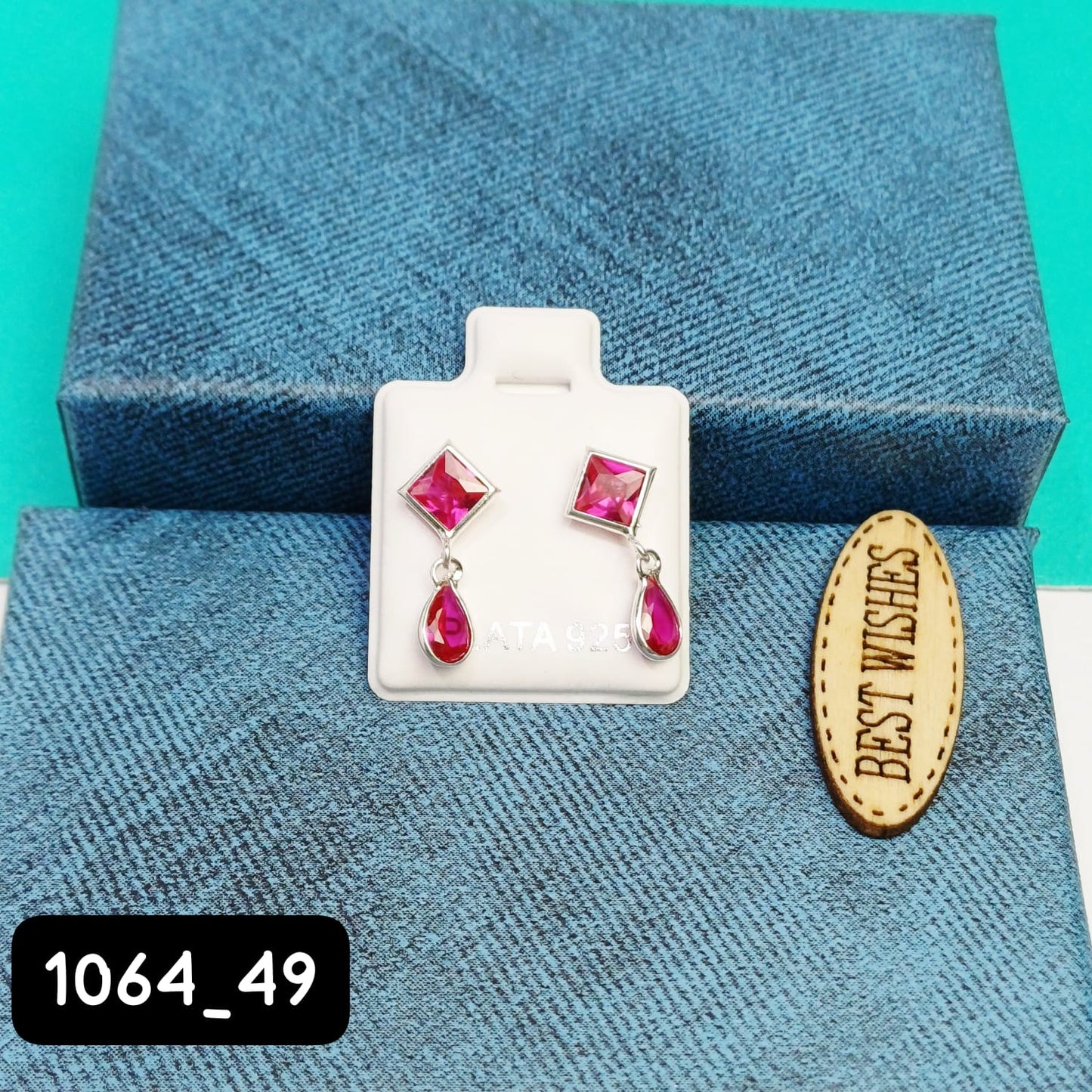Arete de Broquel con lagrima