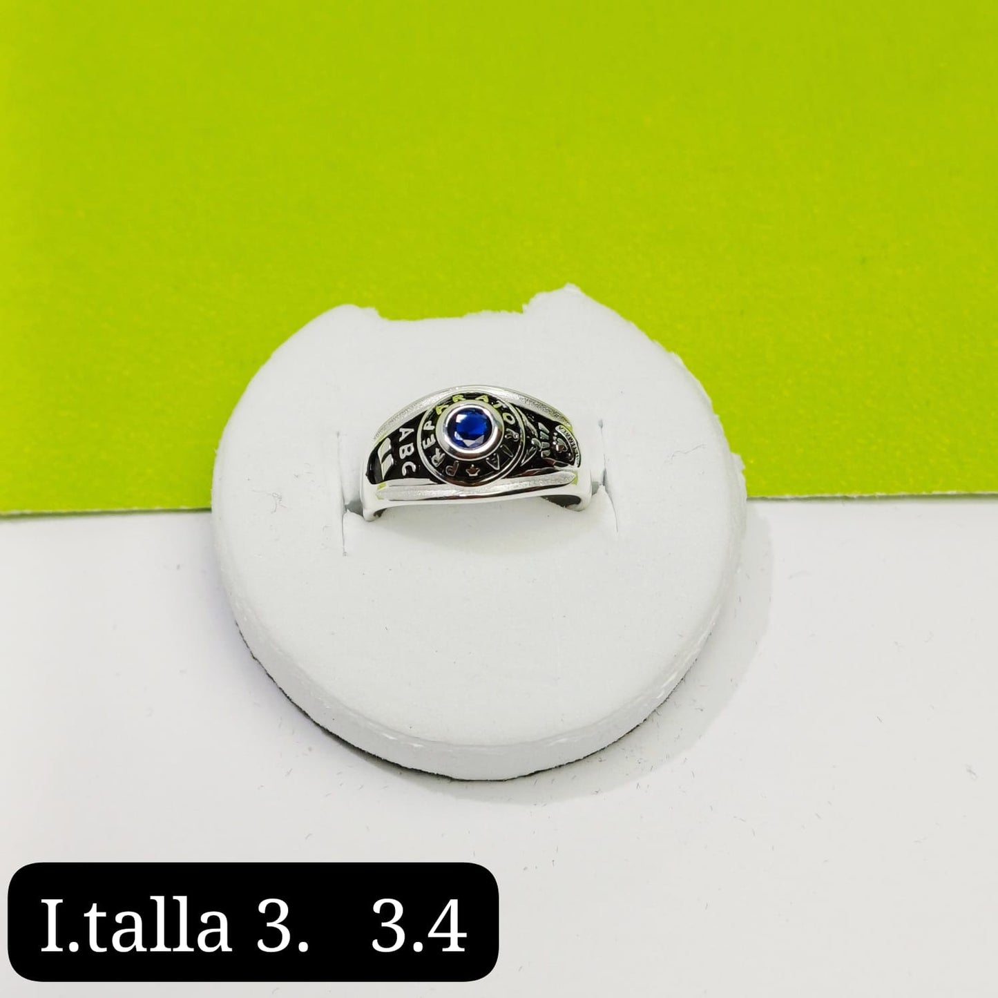 Anillo de graduación preparatoria