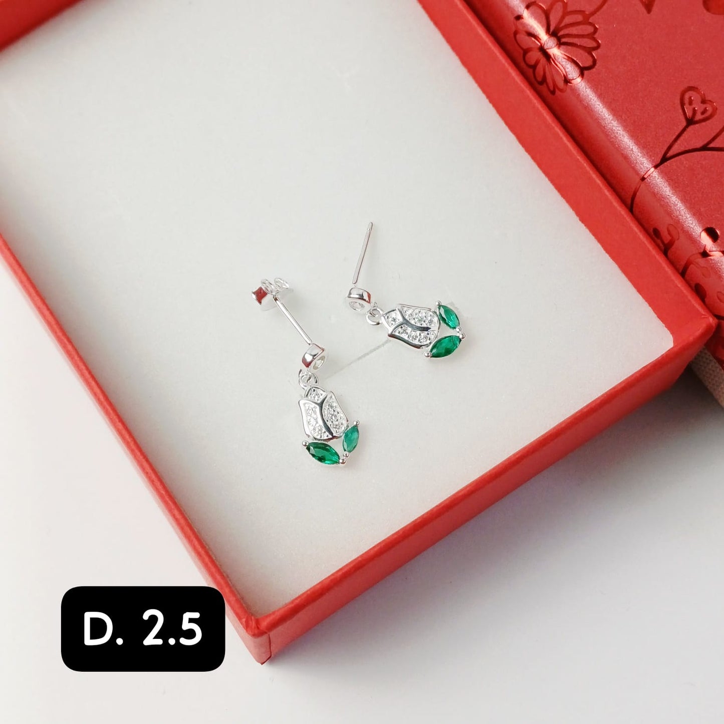 Arete pegado de tulipán