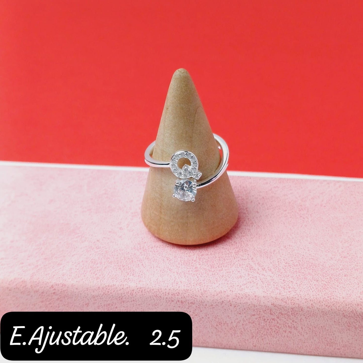 Anillo de letra "Q" | 7US