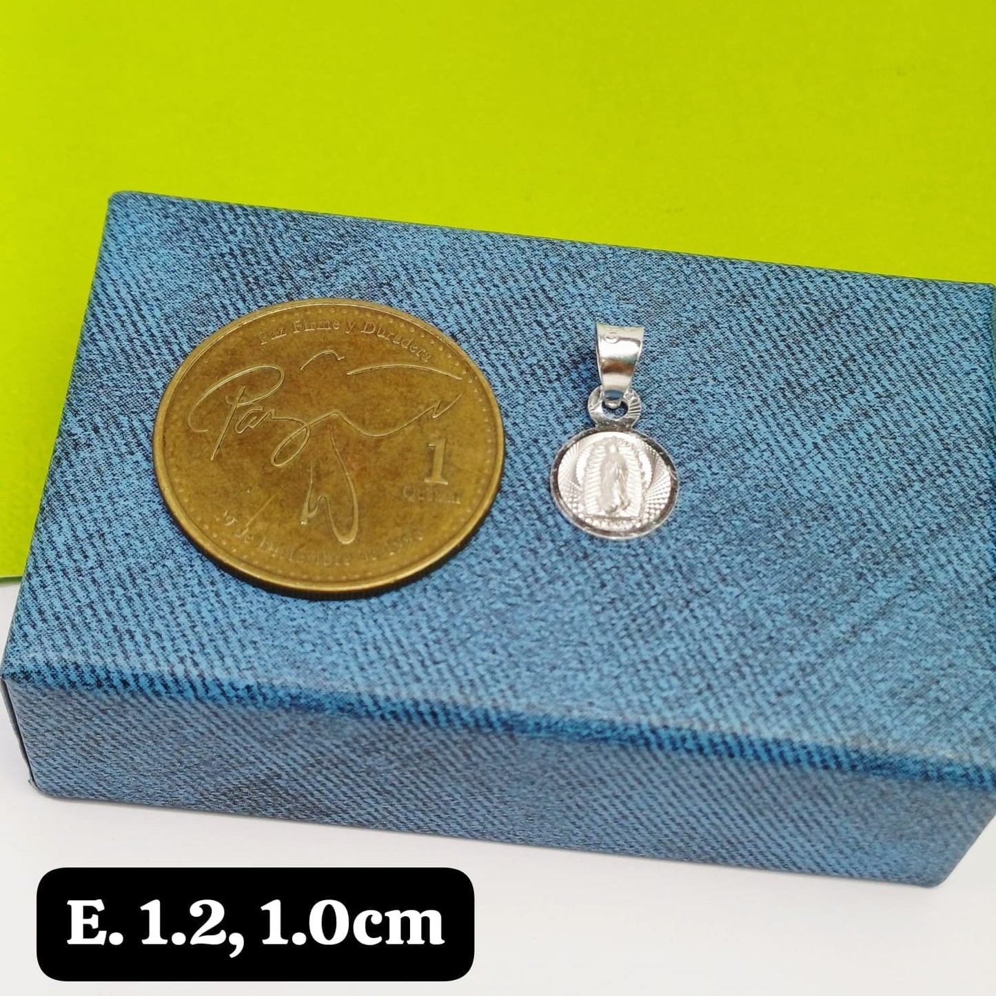 Dije de virgen de Guadalupe