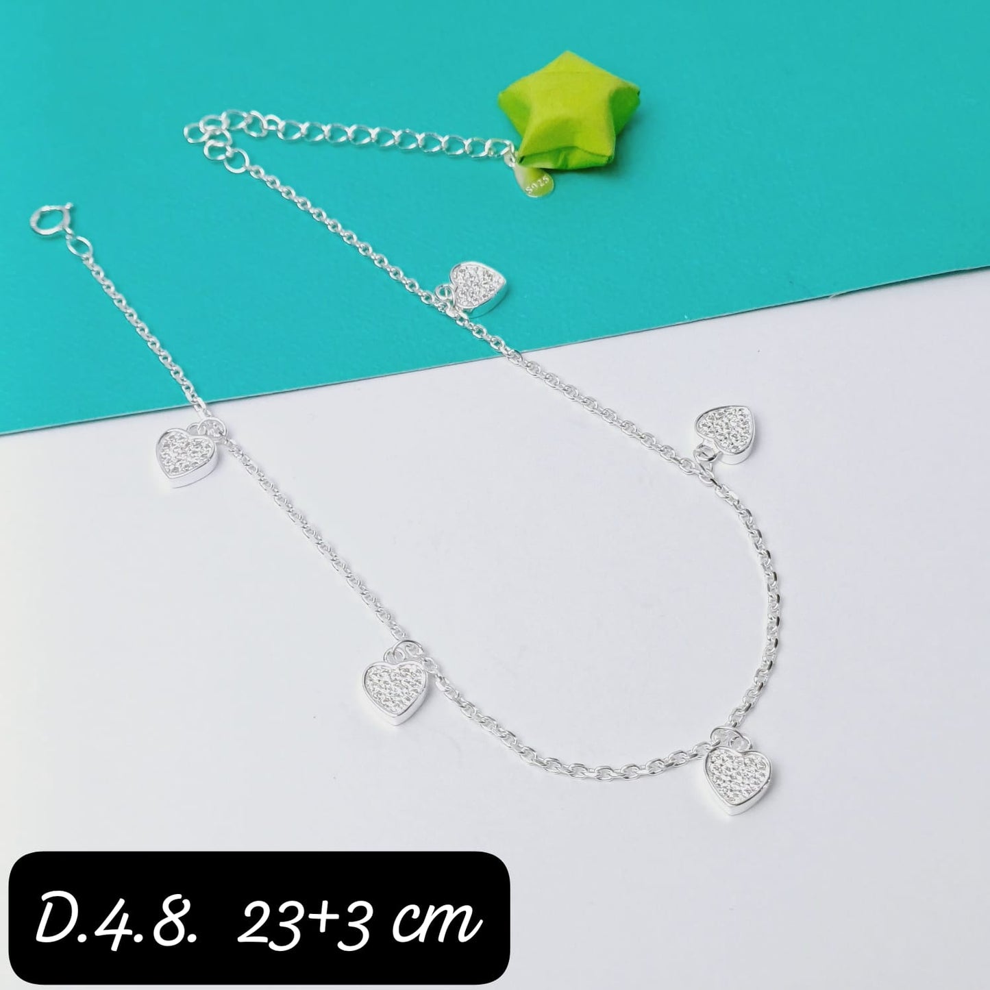 Tobillera de corazones