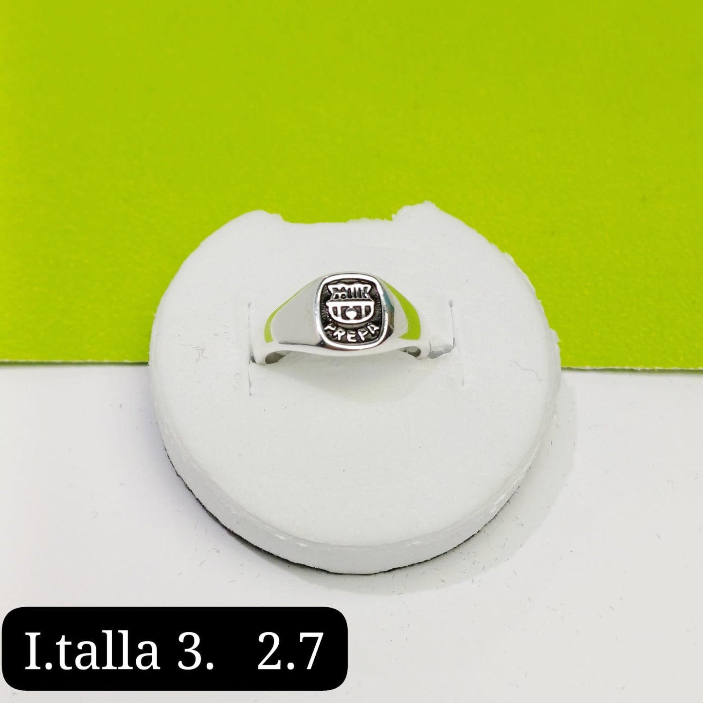 Anillo de graduación preparatoria