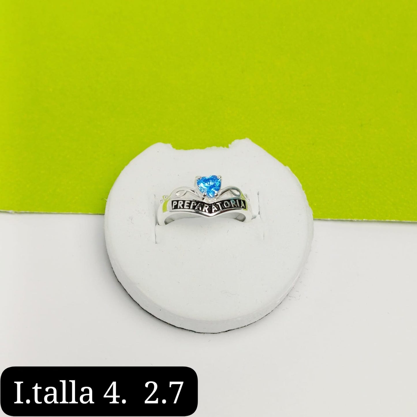 Anillo de graduación preparatoria