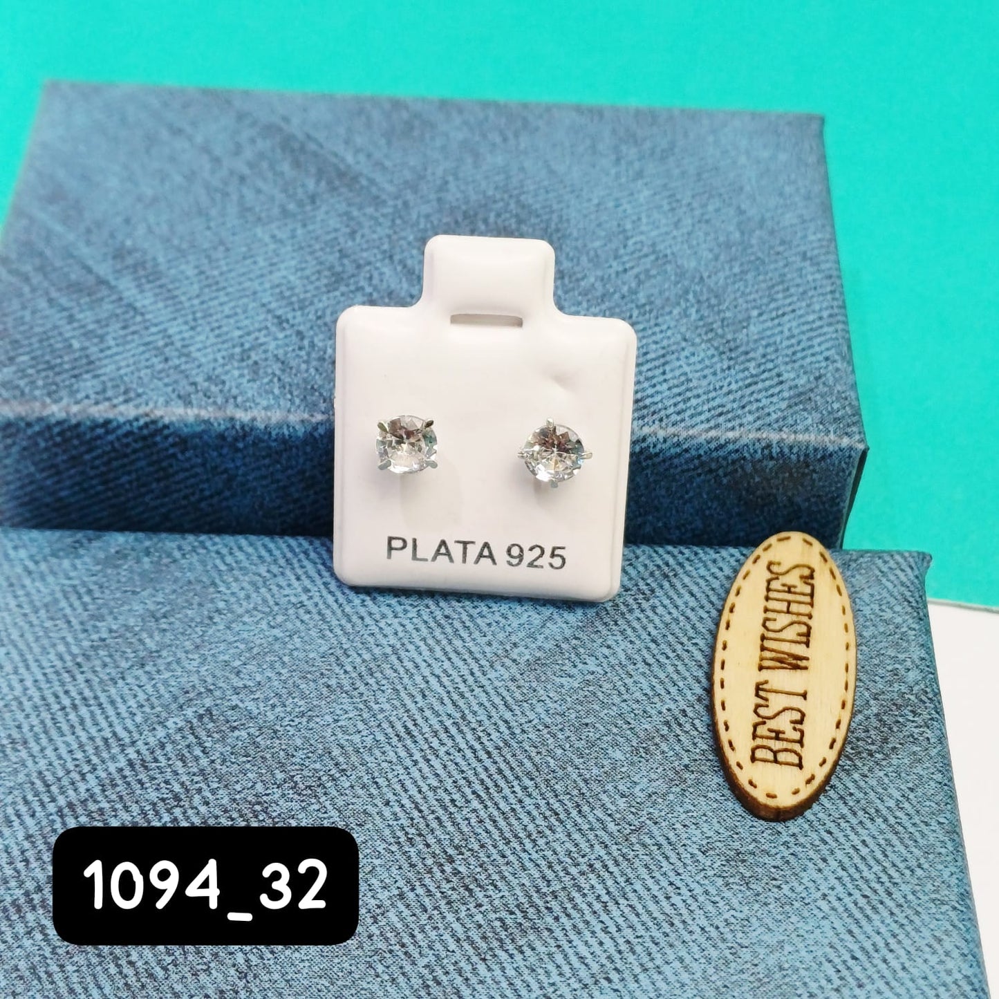 Arete de Broquel blanco