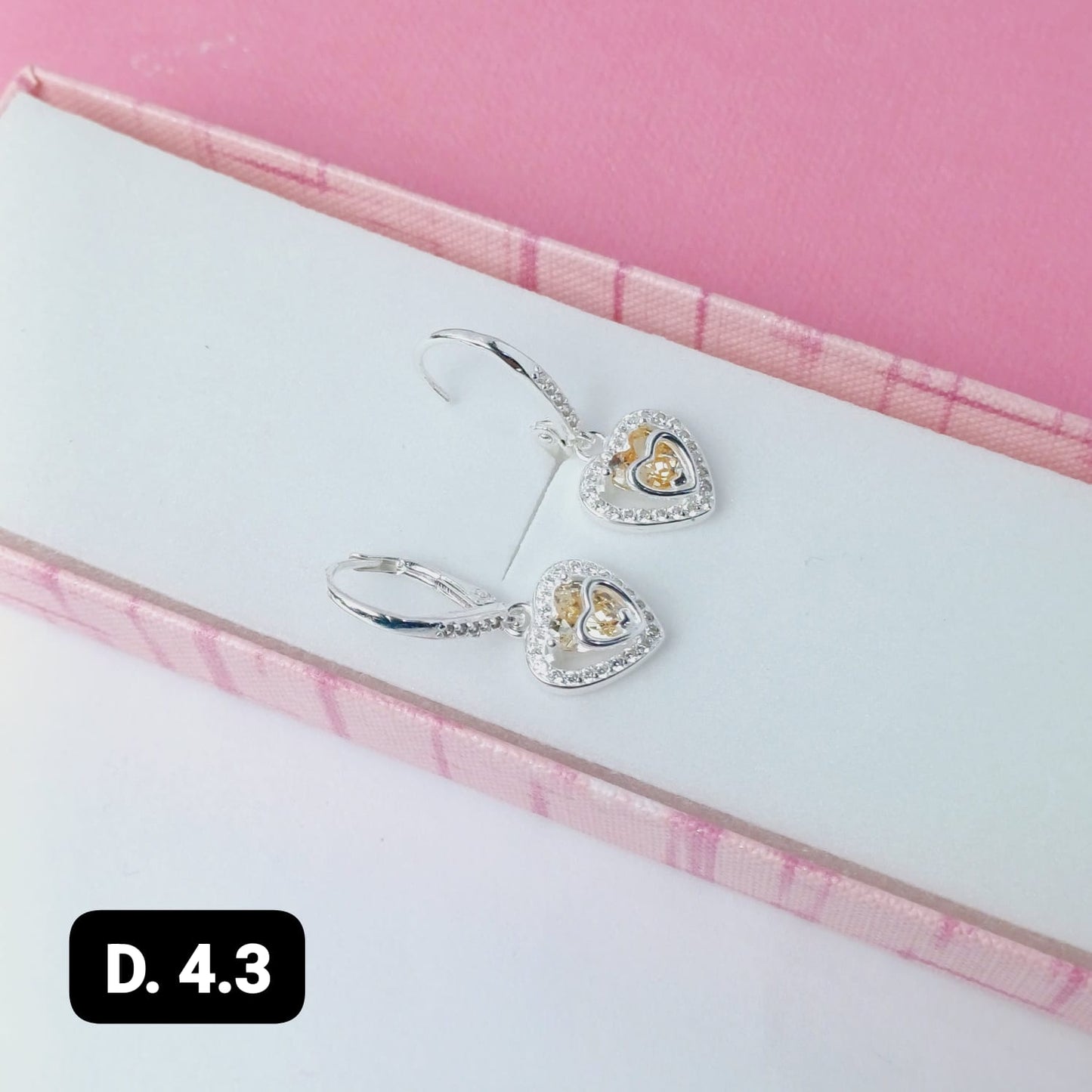 Arete de diseño de corazón