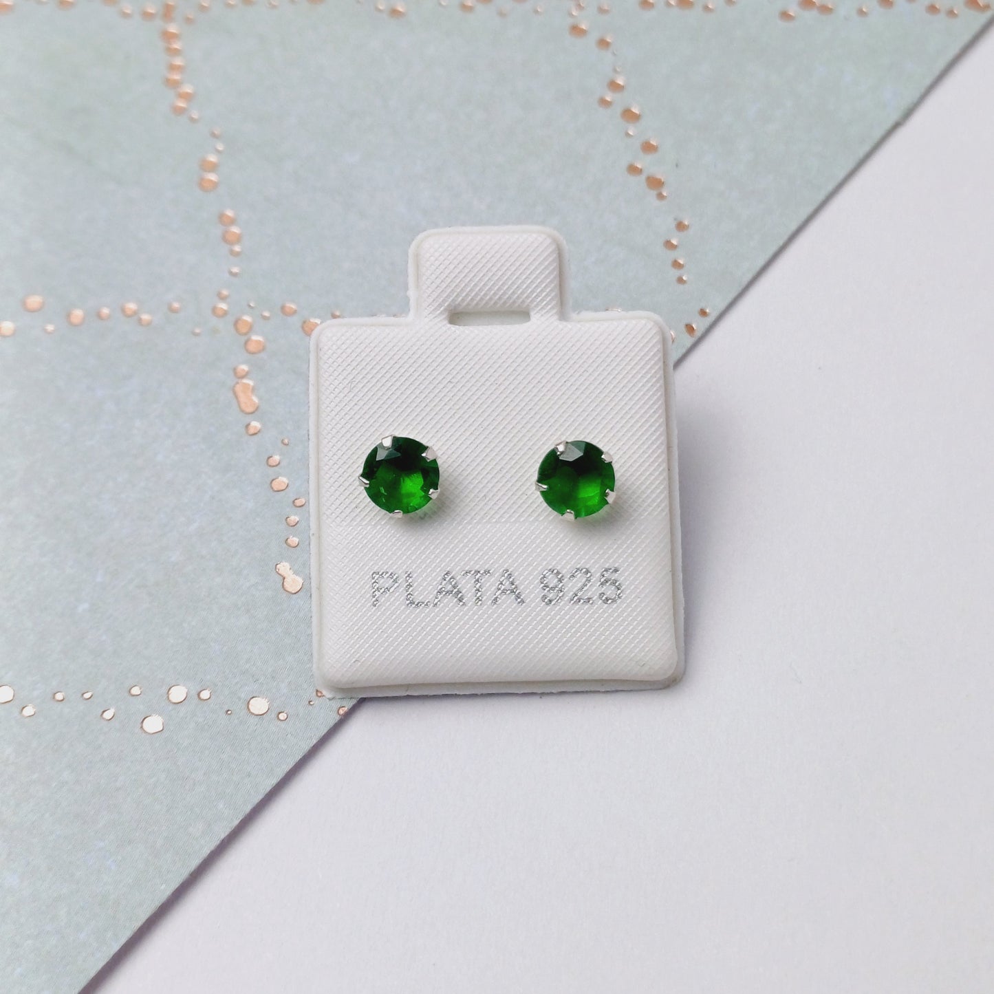 P1059_30 - aretes de broquel zirconia verde esmeralda.