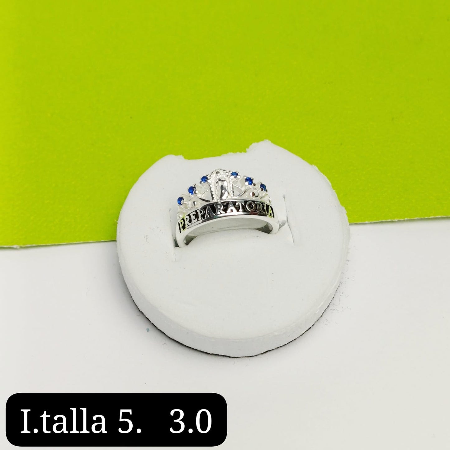 Anillo de graduación preparatoria