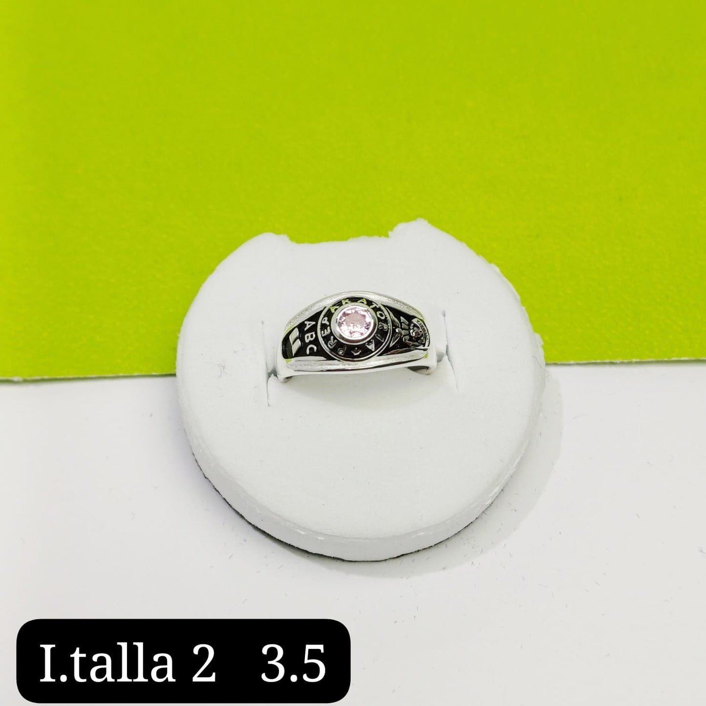 Anillo de graduación preparatoria