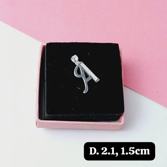 Dije de inicial a "A"