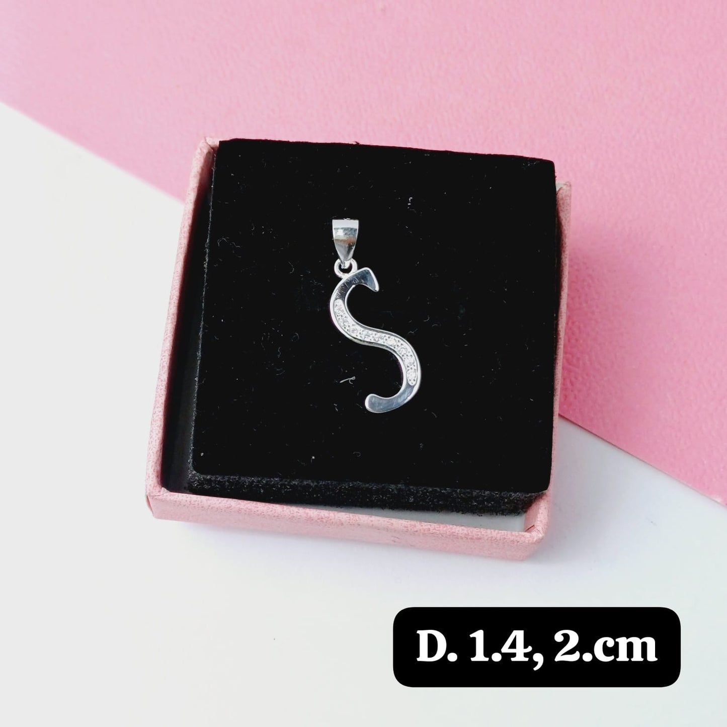 Dije de inicial "S"