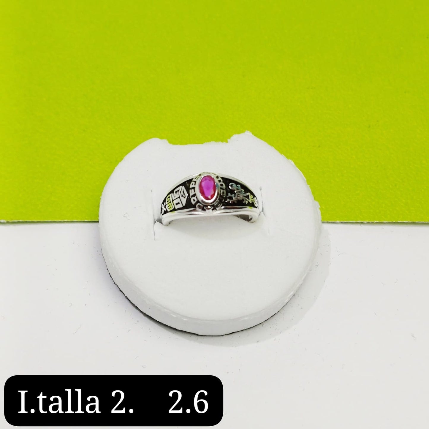 Anillo de graduación preparatoria
