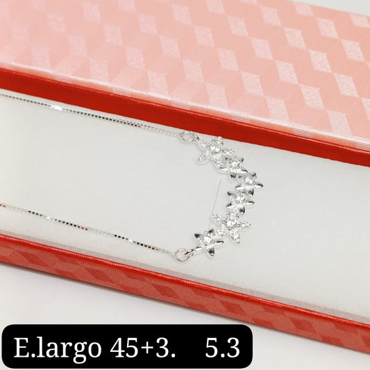 Gargantilla de flor