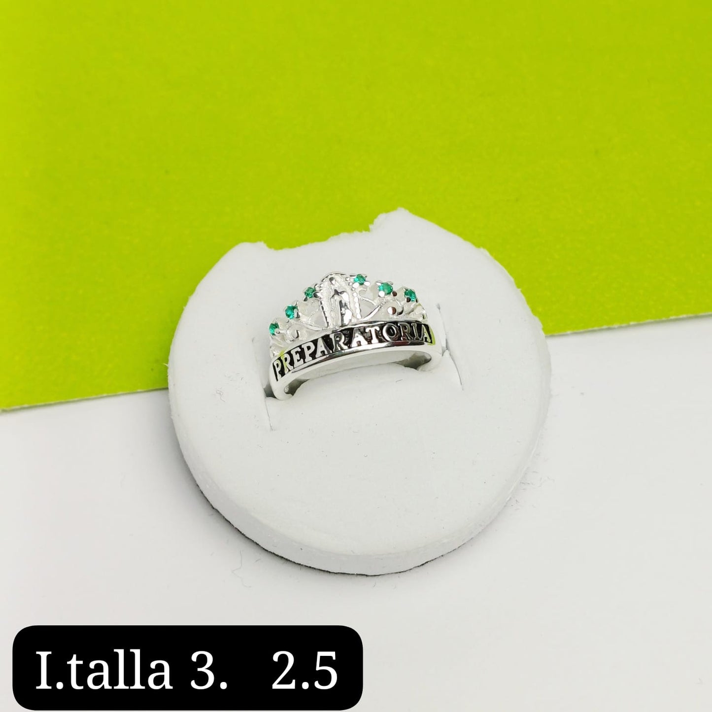 Anillo de graduación preparatoria