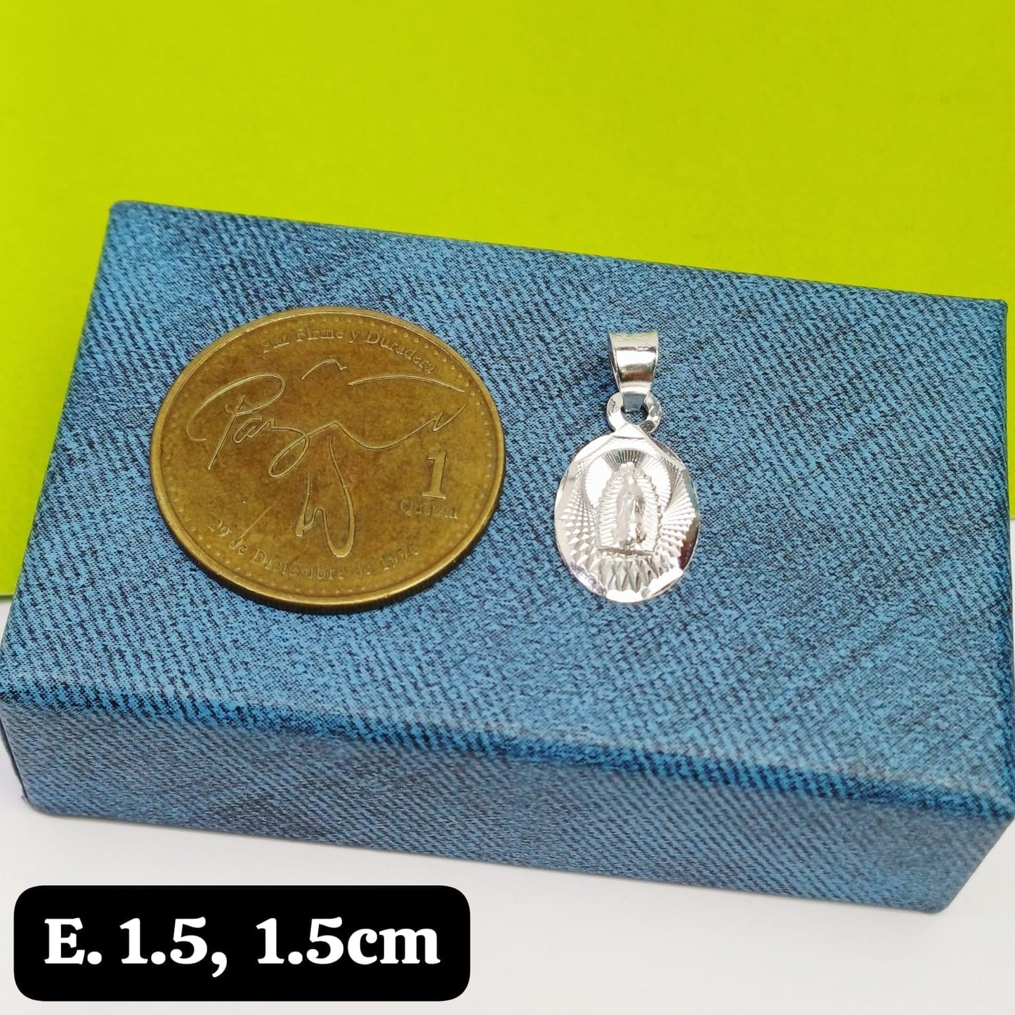 Dije de virgen de Guadalupe