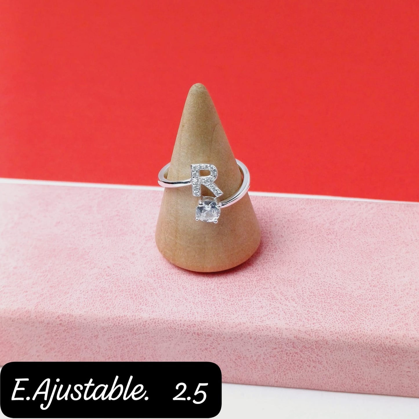 Anillo de letra "R" | 7US