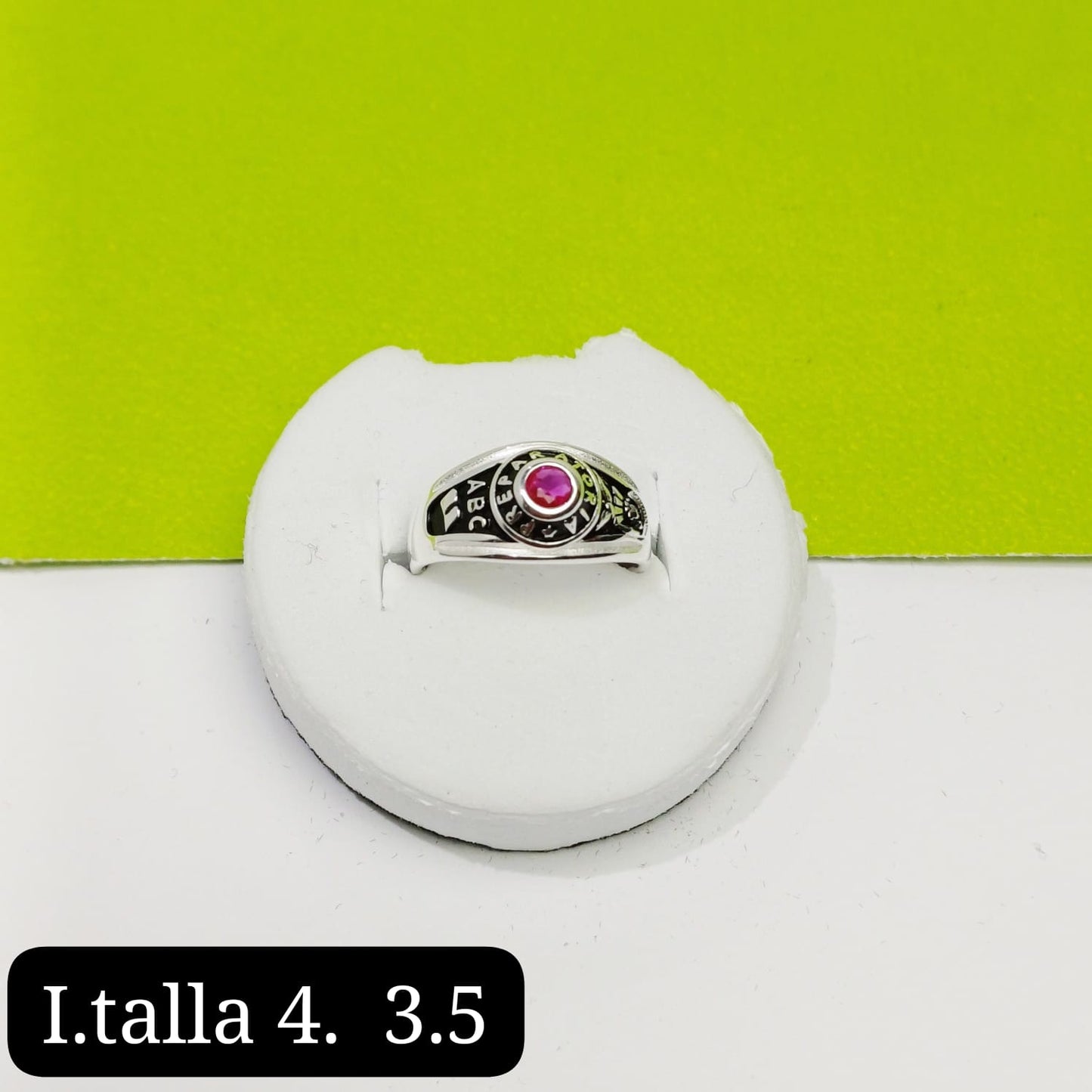Anillo de graduación preparatoria