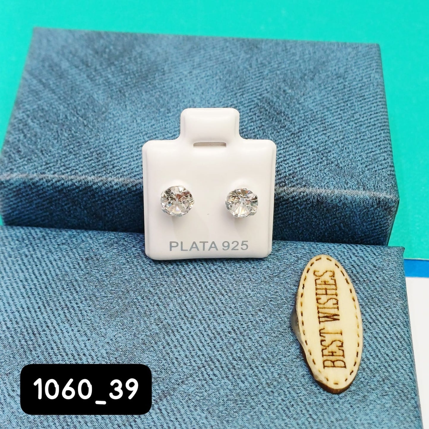 Arete de Broquel blanco
