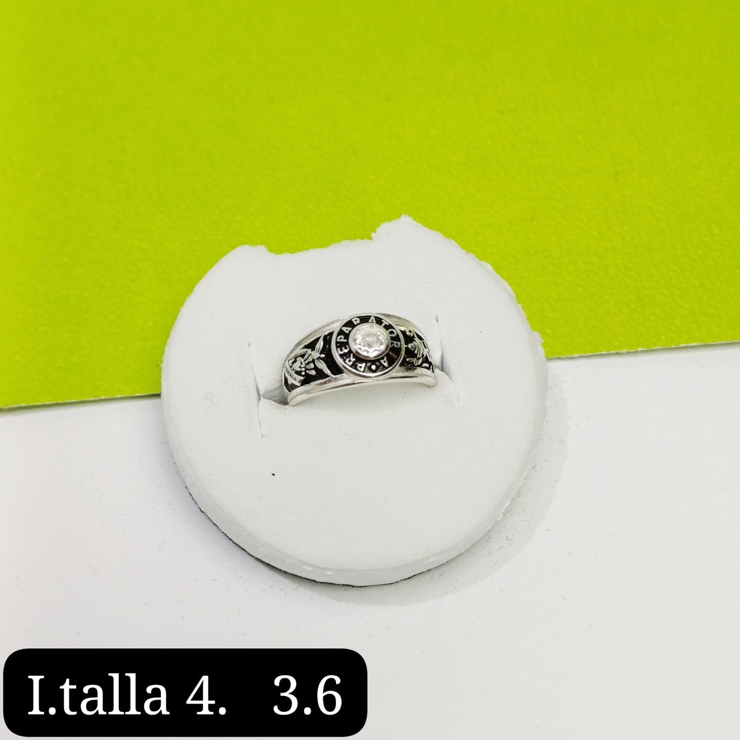 Anillo de graduación preparatoria