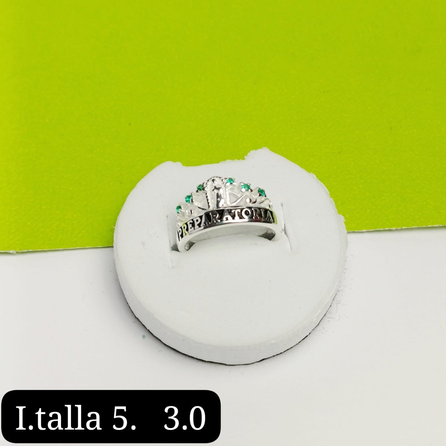 Anillo de graduación preparatoria