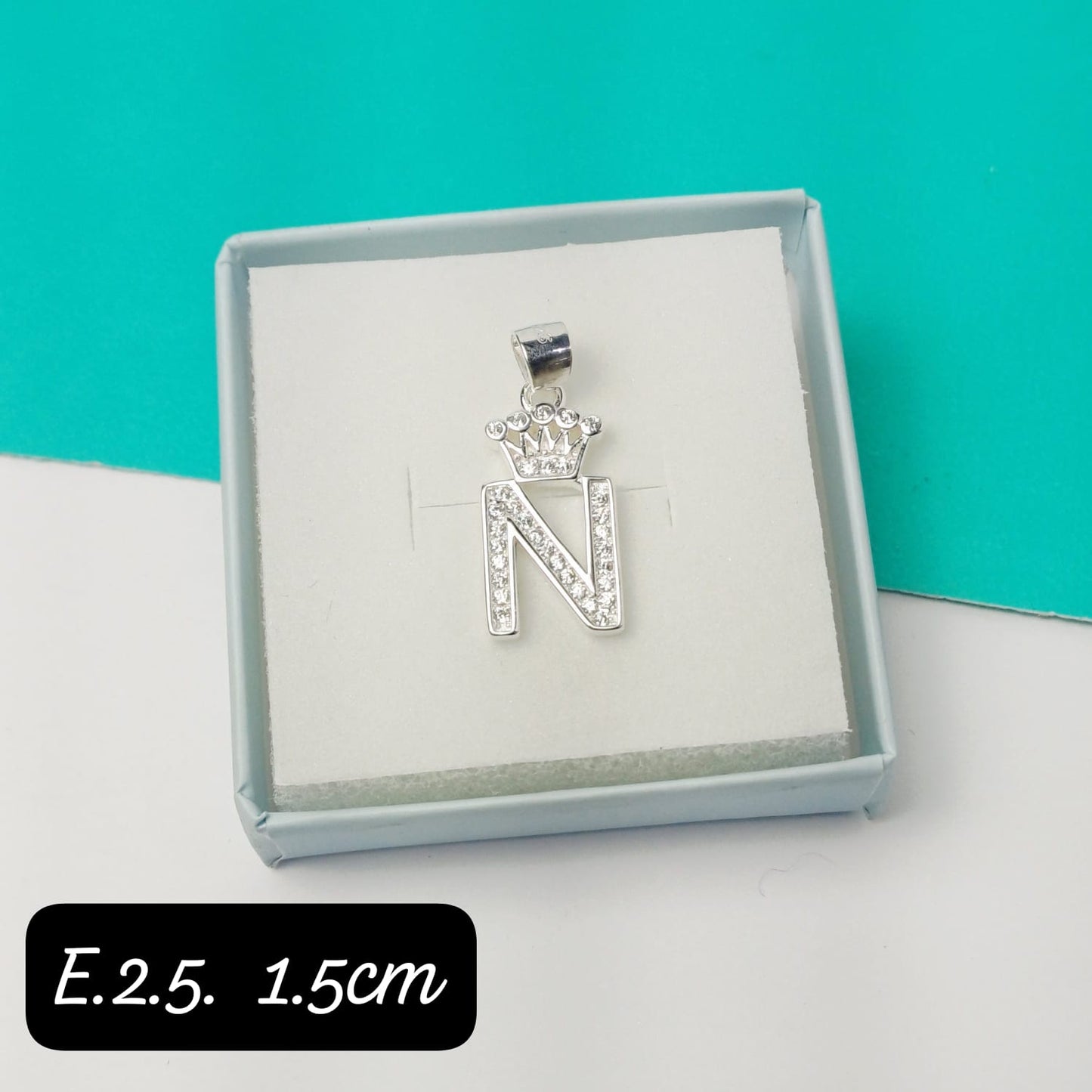 Dije de inicial "N"