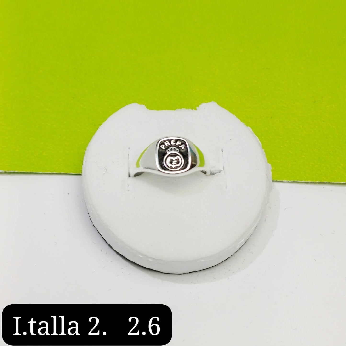 Anillo de graduación preparatoria