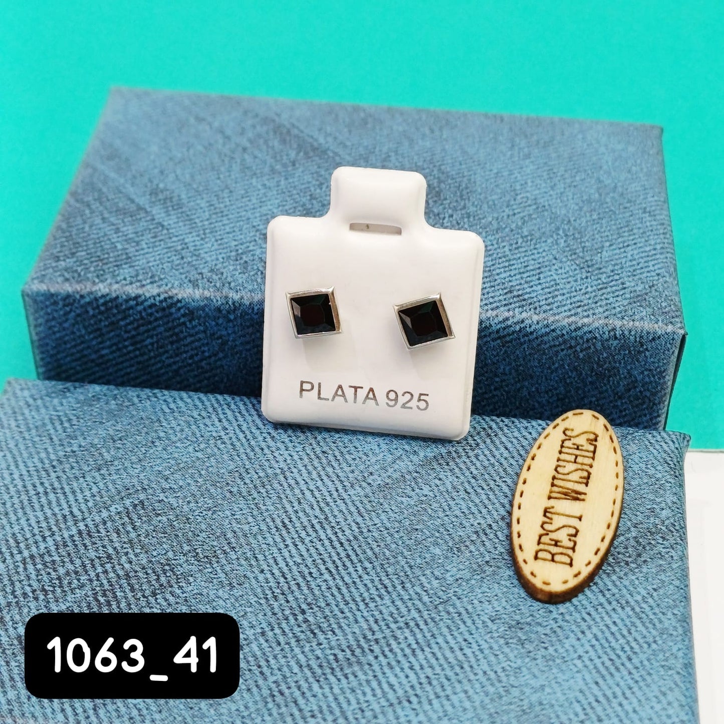 Arete de Broquel negro
