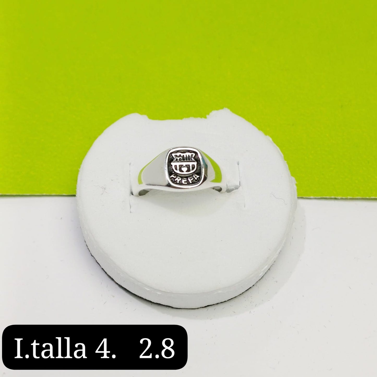 Anillo de graduación preparatoria