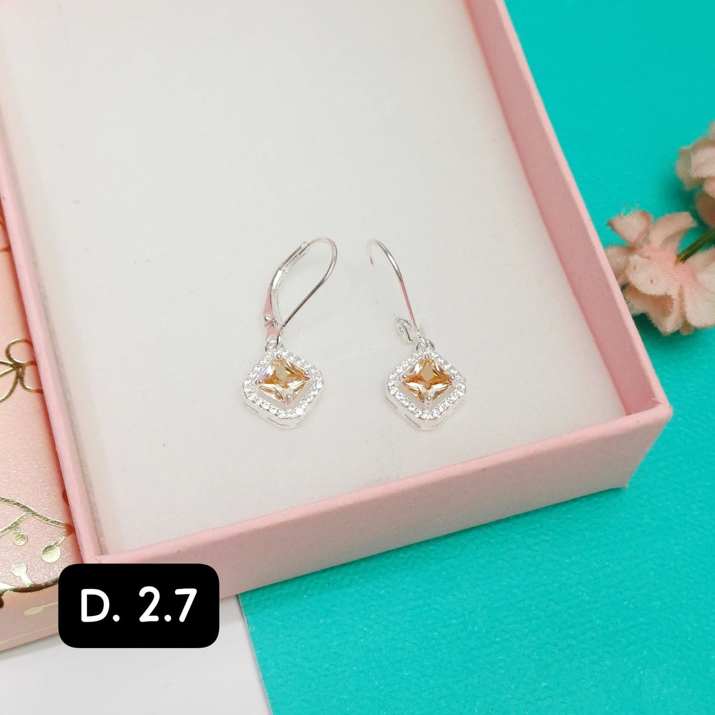 Arete de diseño cuadrado
