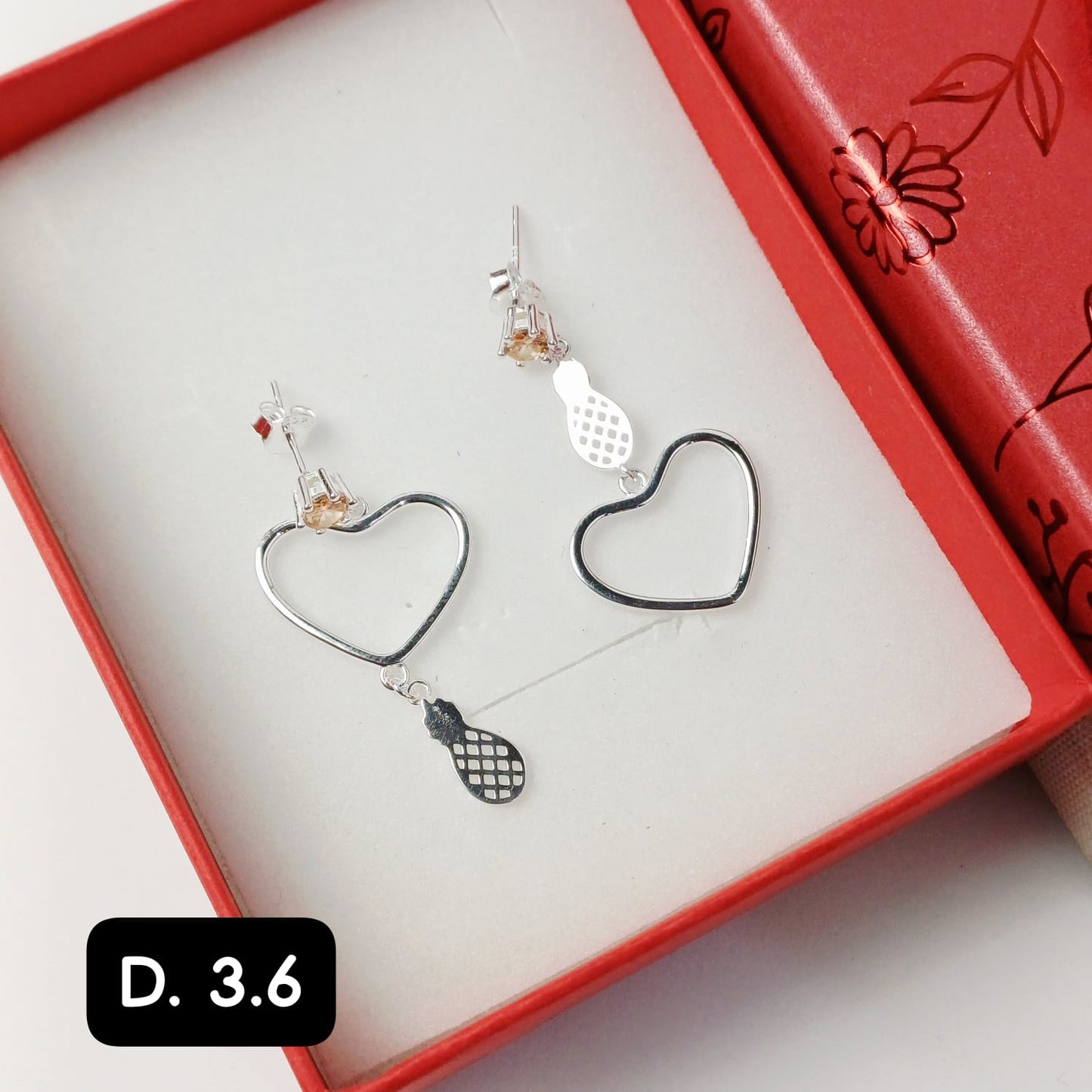 Arete pegado corazón