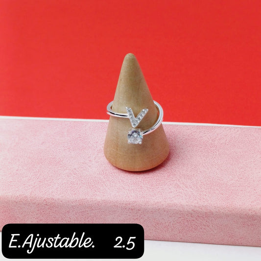 Anillo de letra "V" | 7US