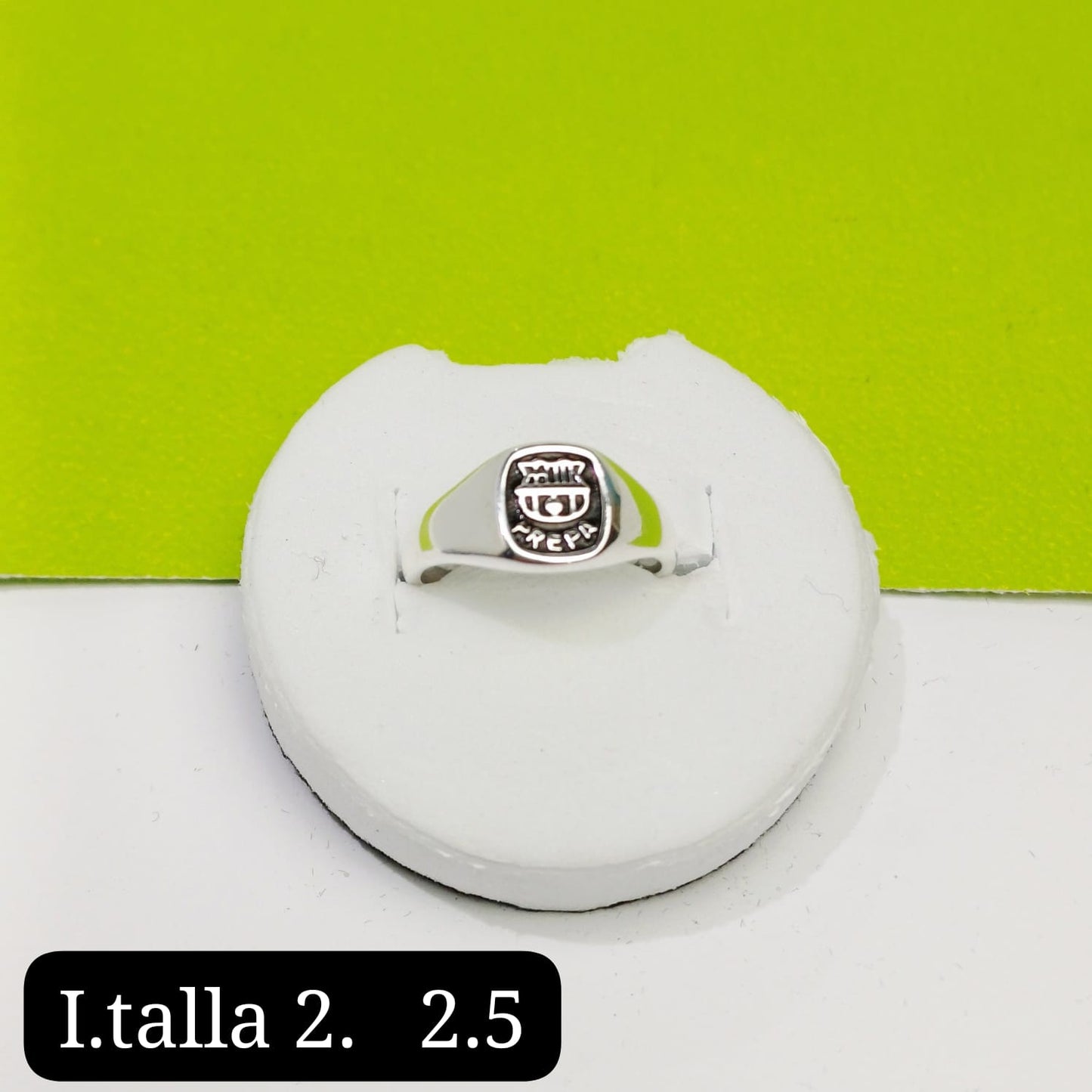 Anillo de graduación preparatoria