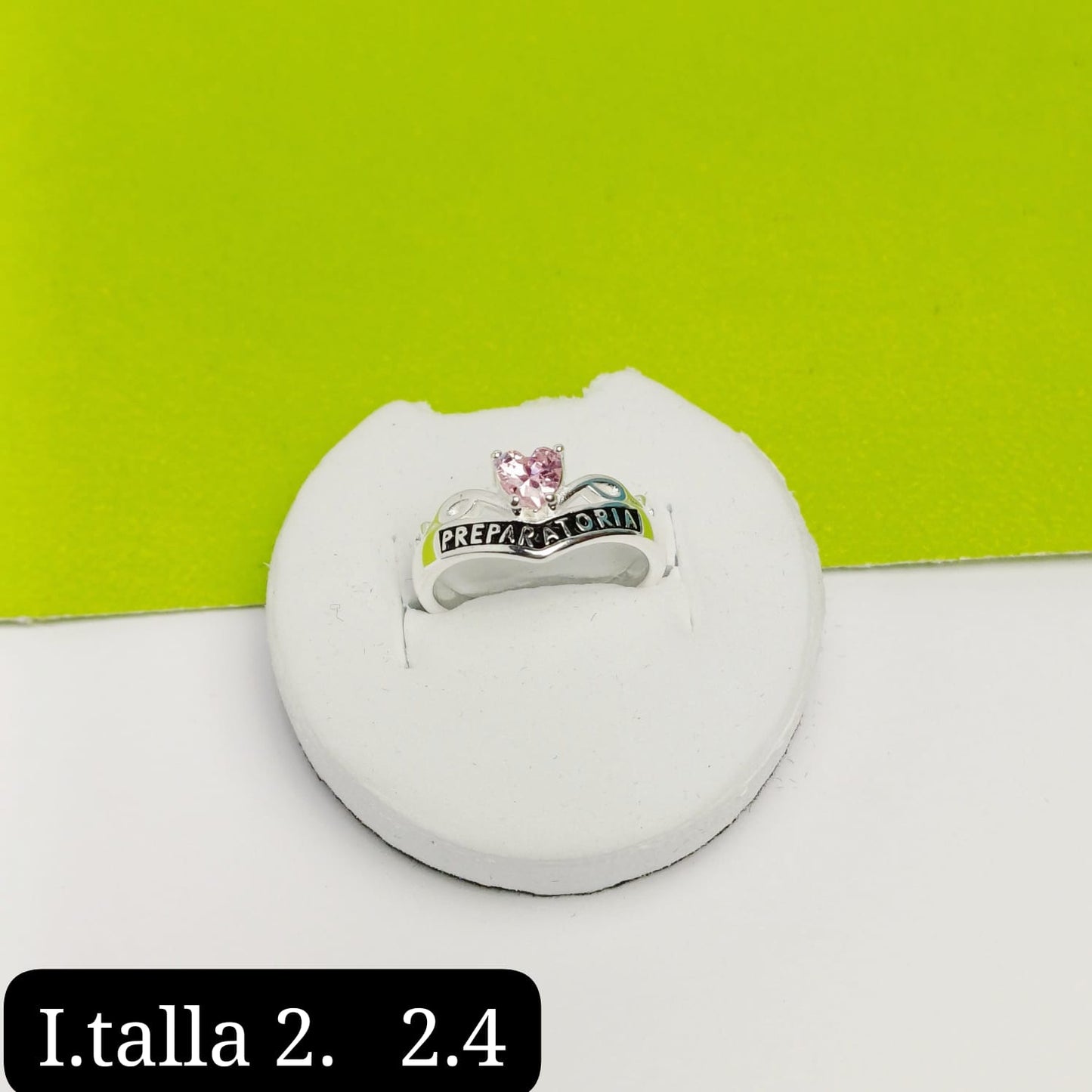 Anillo de graduación preparatoria