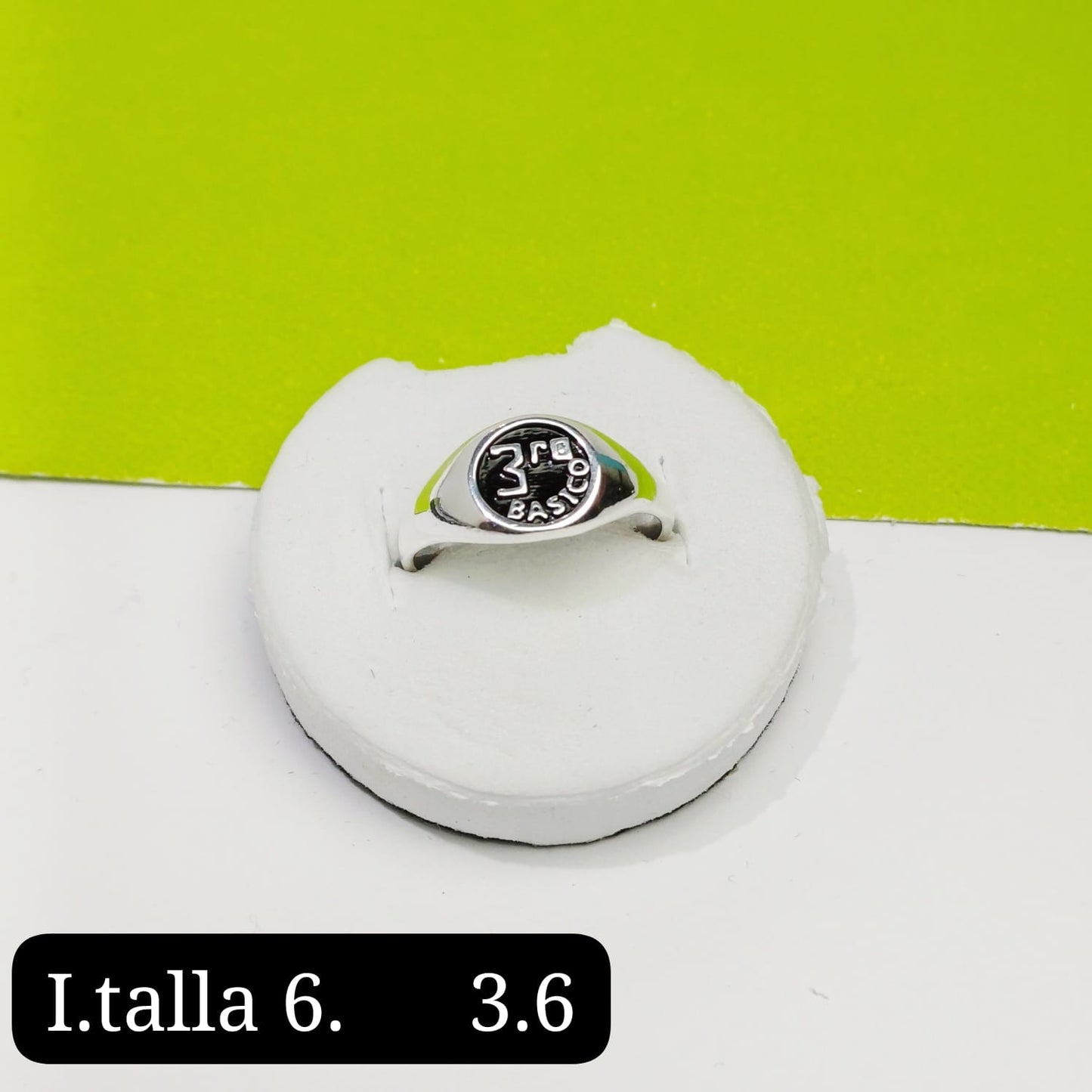 Anillo de graduación 3ro básico